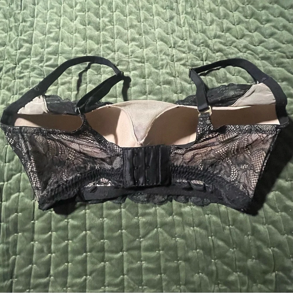 Natori wireless black lace bra‎ size 32DDD